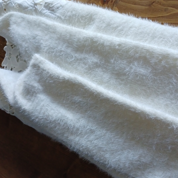 Sweater - Picture 13 of 16